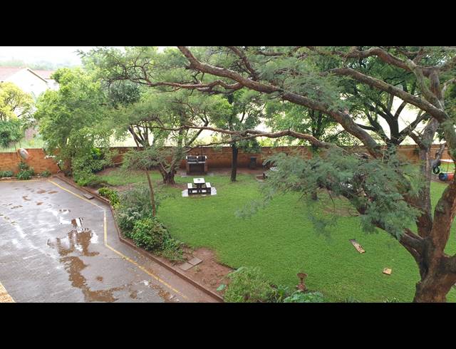 3 bed property to rent in SINOVILLE